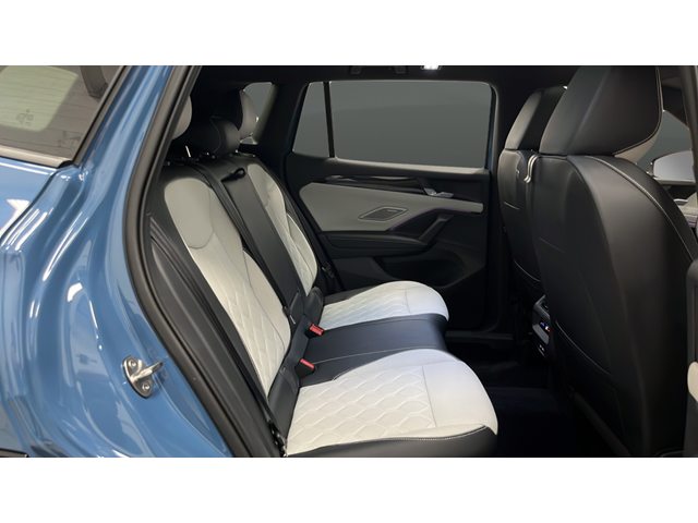 2025 Volkswagen Tiguan 2.0T SEL R-Line