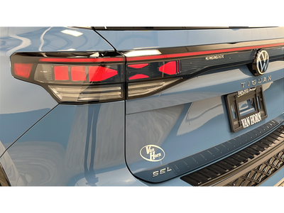 2025 Volkswagen Tiguan 2.0T SEL R-Line