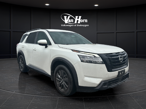 2022 Nissan Pathfinder SV