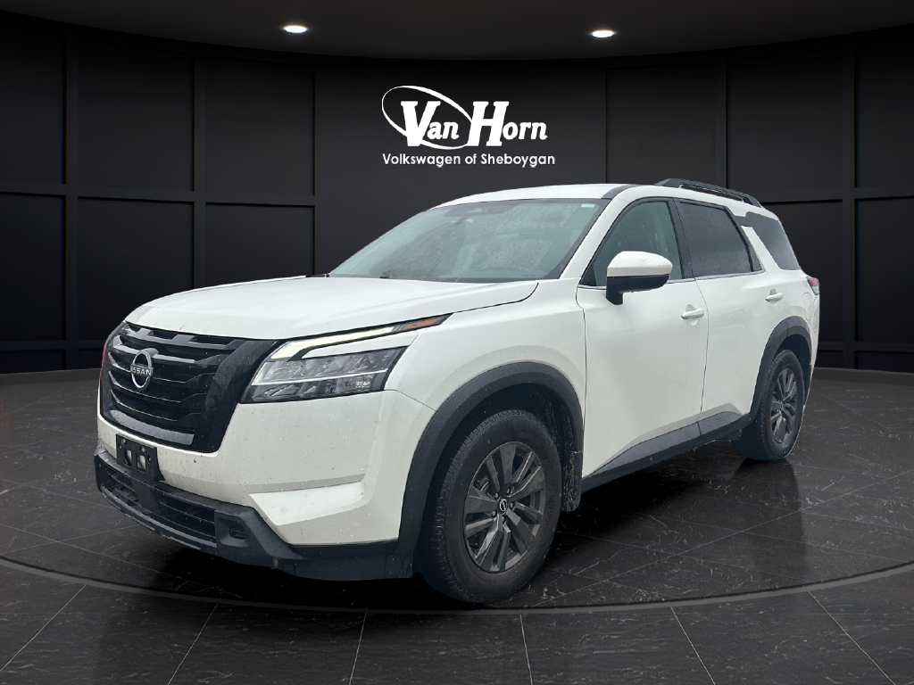 2022 Nissan Pathfinder SV
