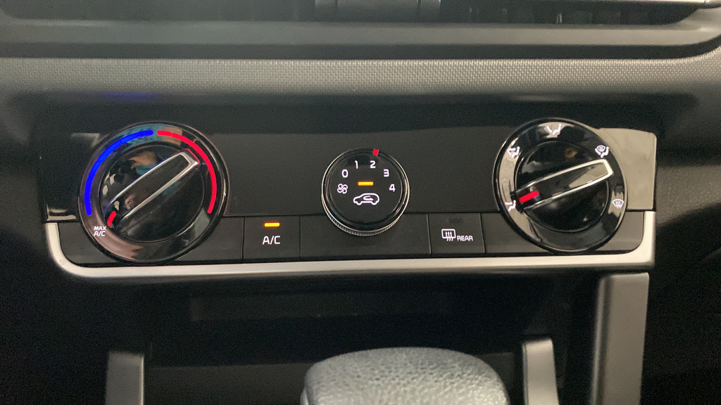 2023 Kia Seltos LX