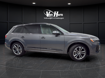2025 Audi Q7 45 Premium quattro