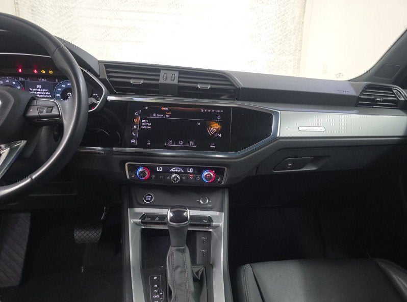 2023 Audi Q3 Premium quattro