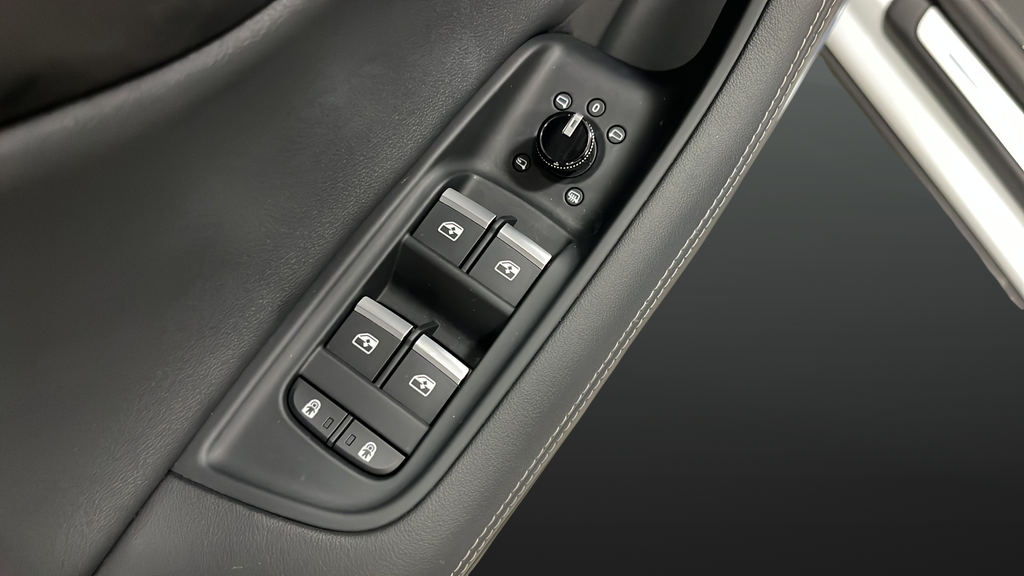 2023 Audi Q8 55 Premium Plus quattro