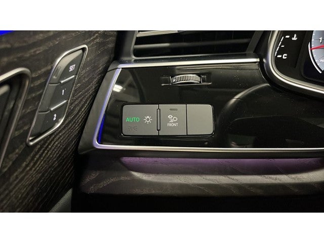 2023 Audi Q8 55 Premium Plus quattro
