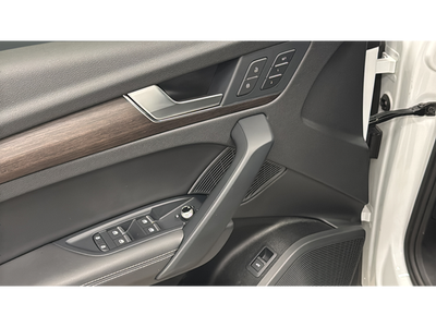 2023 Audi Q5 45 S line Prestige quattro
