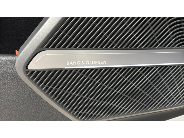 2023 Audi Q5 45 S line Prestige quattro