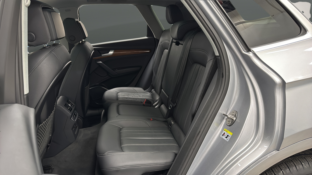 2023 Audi Q5 45 S line Premium quattro