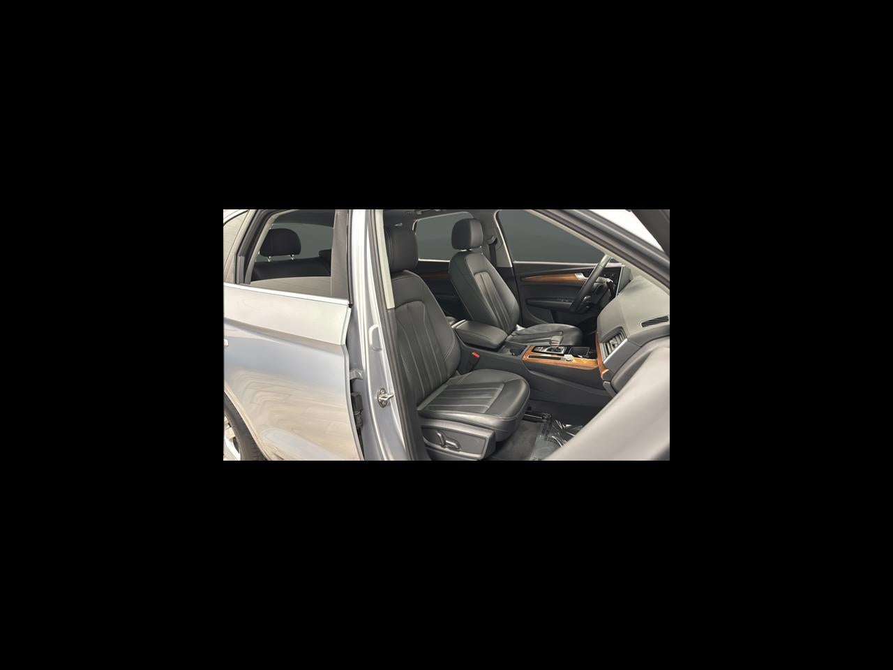 2023 Audi Q5 45 S line Premium quattro