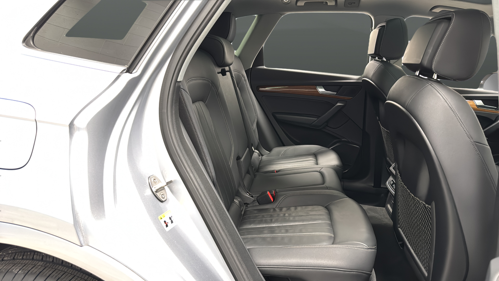 2023 Audi Q5 45 S line Premium quattro
