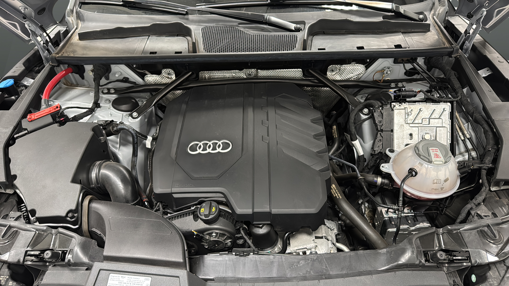 2023 Audi Q5 45 S line Premium quattro