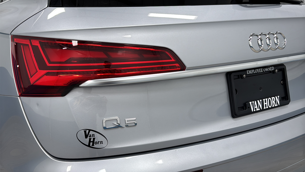 2023 Audi Q5 45 S line Premium quattro