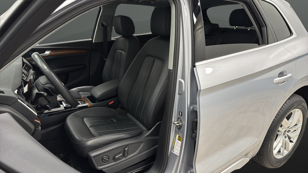 2023 Audi Q5 45 S line Premium quattro