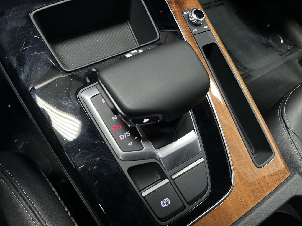 2023 Audi Q5 45 S line Premium quattro