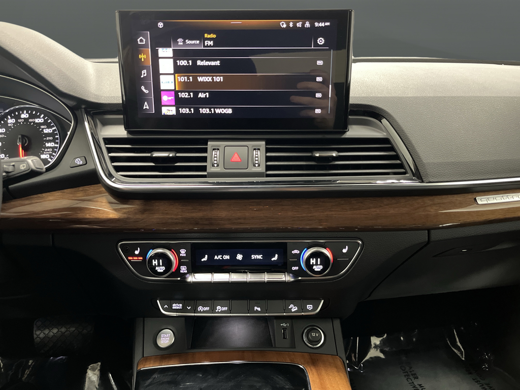 2023 Audi Q5 45 S line Premium quattro