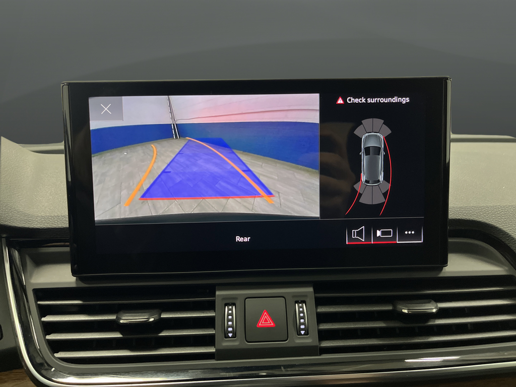 2023 Audi Q5 45 S line Premium quattro