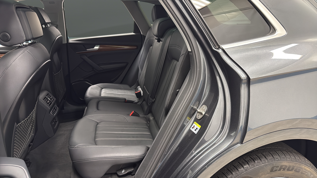 2023 Audi Q5 45 S line Premium quattro