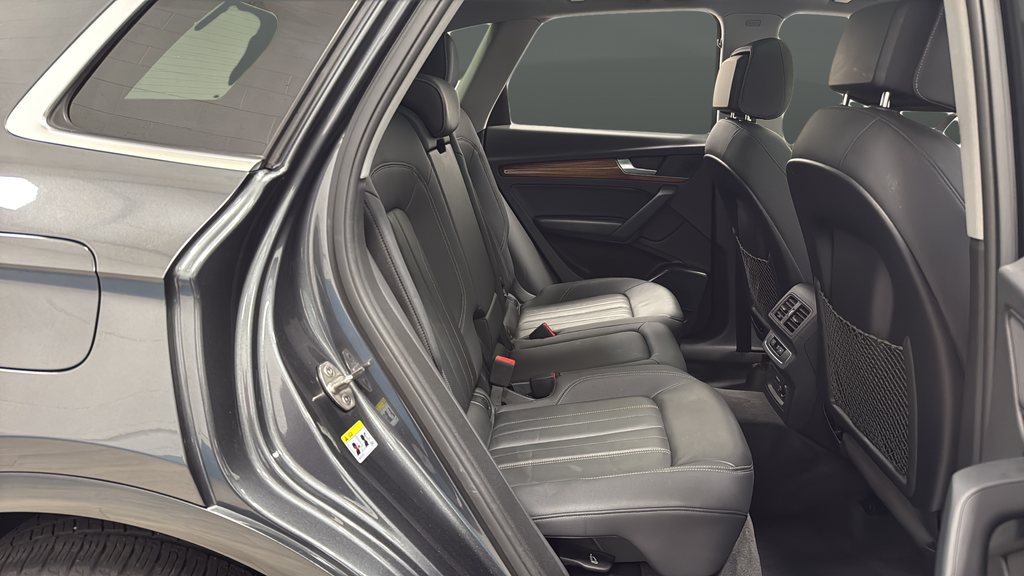 2023 Audi Q5 45 S line Premium quattro