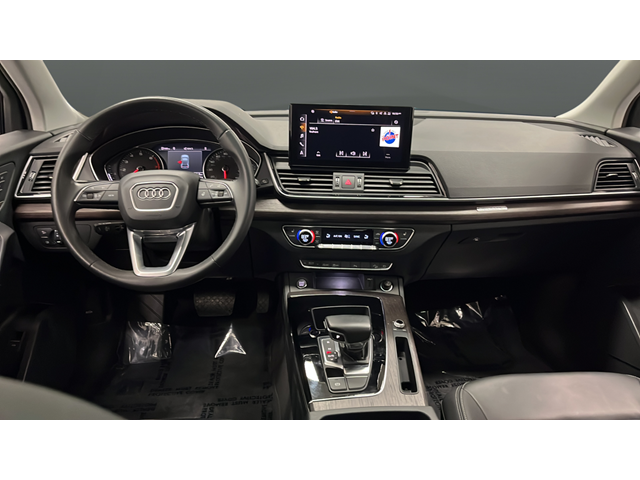 2023 Audi Q5 45 S line Premium quattro