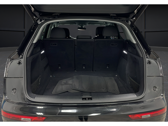 2023 Audi Q5 45 S line Premium quattro