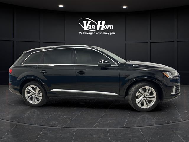 2023 Audi Q7 45 Premium Plus quattro