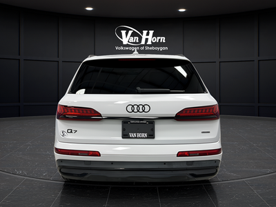 2023 Audi Q7 45 Premium Plus quattro