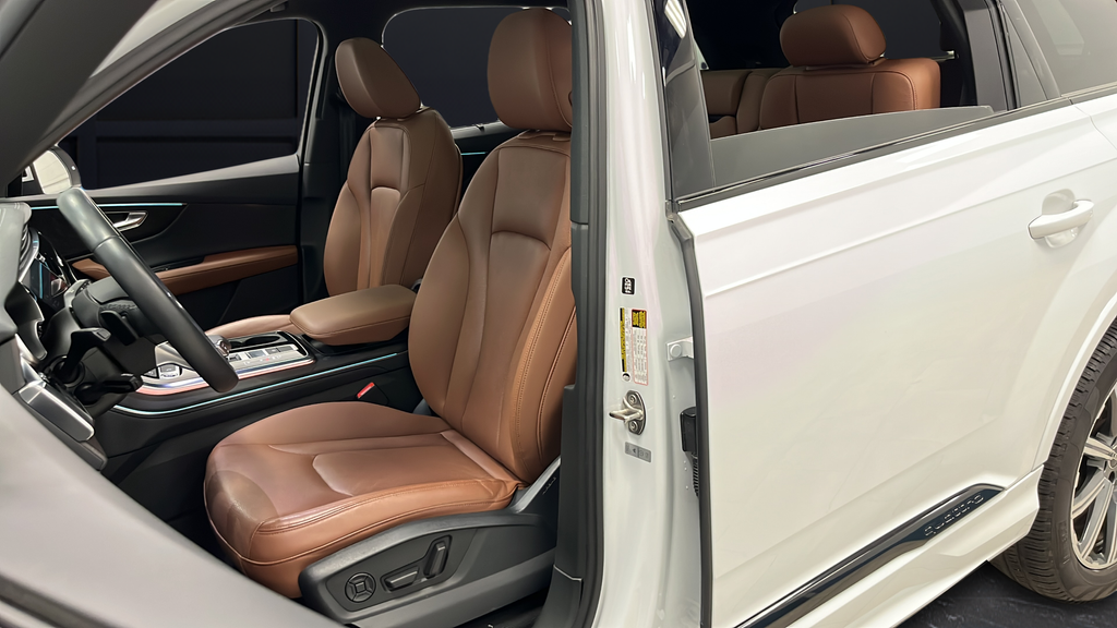 2023 Audi Q7 45 Premium Plus quattro