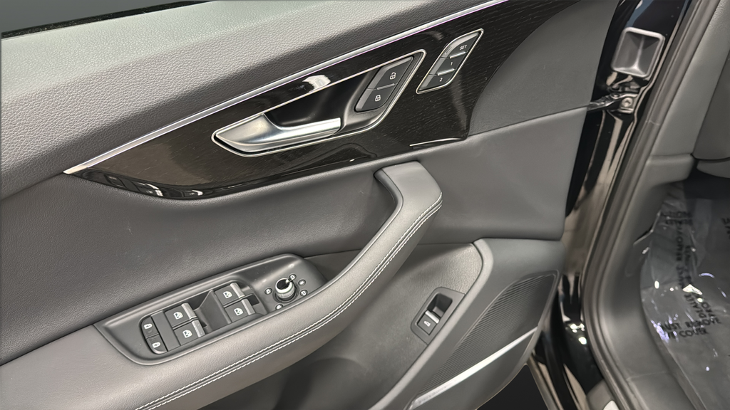 2025 Audi Q7 55 Premium Plus quattro
