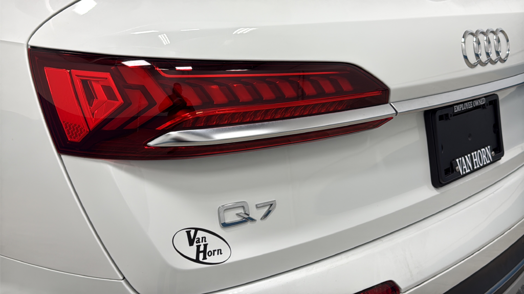 2022 Audi Q7 55 Premium Plus quattro