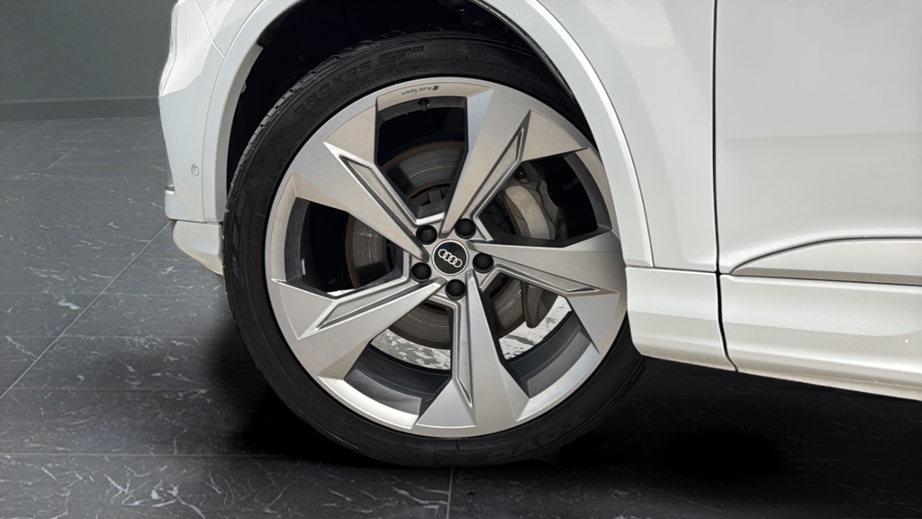 2021 Audi Q7 55 Prestige quattro