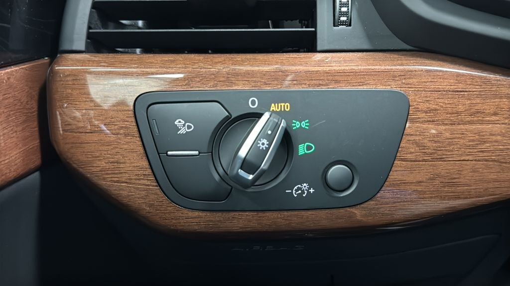2023 Audi A4 40 Premium quattro