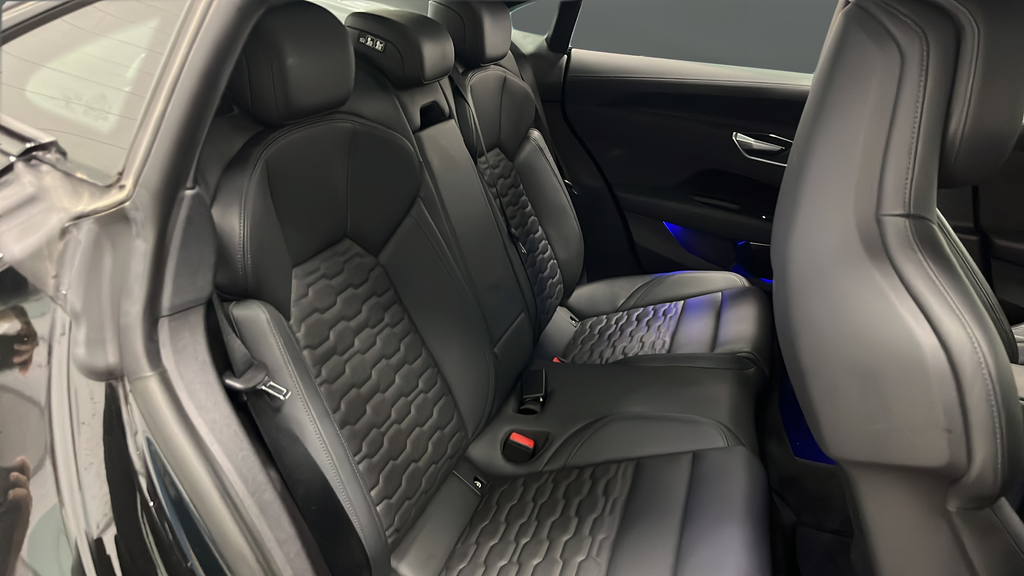 2023 Audi e-tron GT Premium Plus quattro