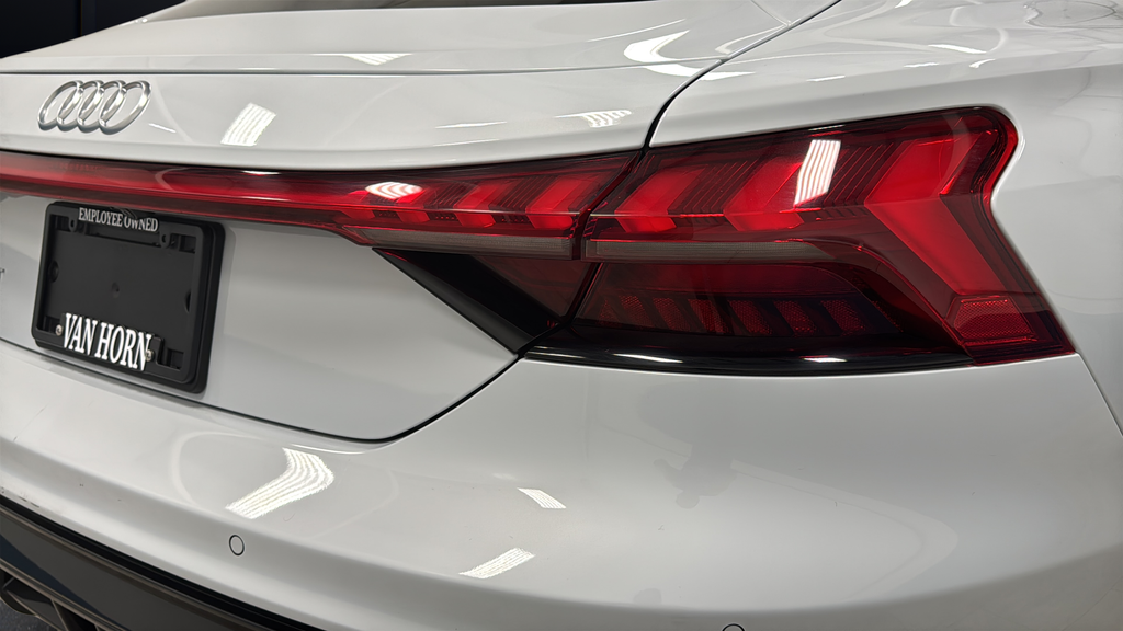 2024 Audi e-tron GT Prestige quattro