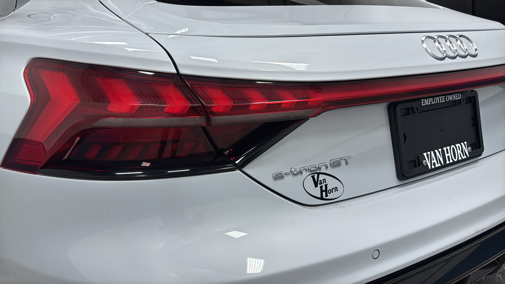 2024 Audi e-tron GT Prestige quattro