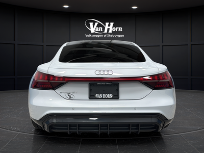 2024 Audi e-tron GT Prestige quattro