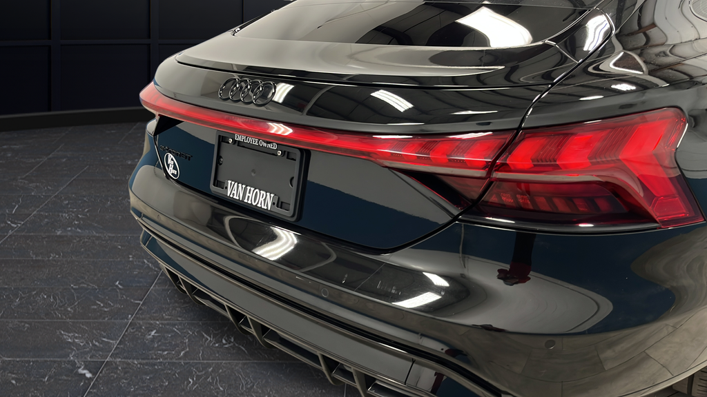 2022 Audi e-tron GT Prestige quattro