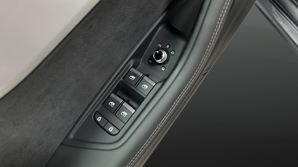 2024 Audi A5 Sportback 45 S line Premium Plus quattro