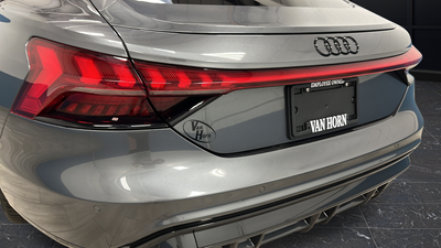 2024 Audi e-tron GT Premium Plus quattro
