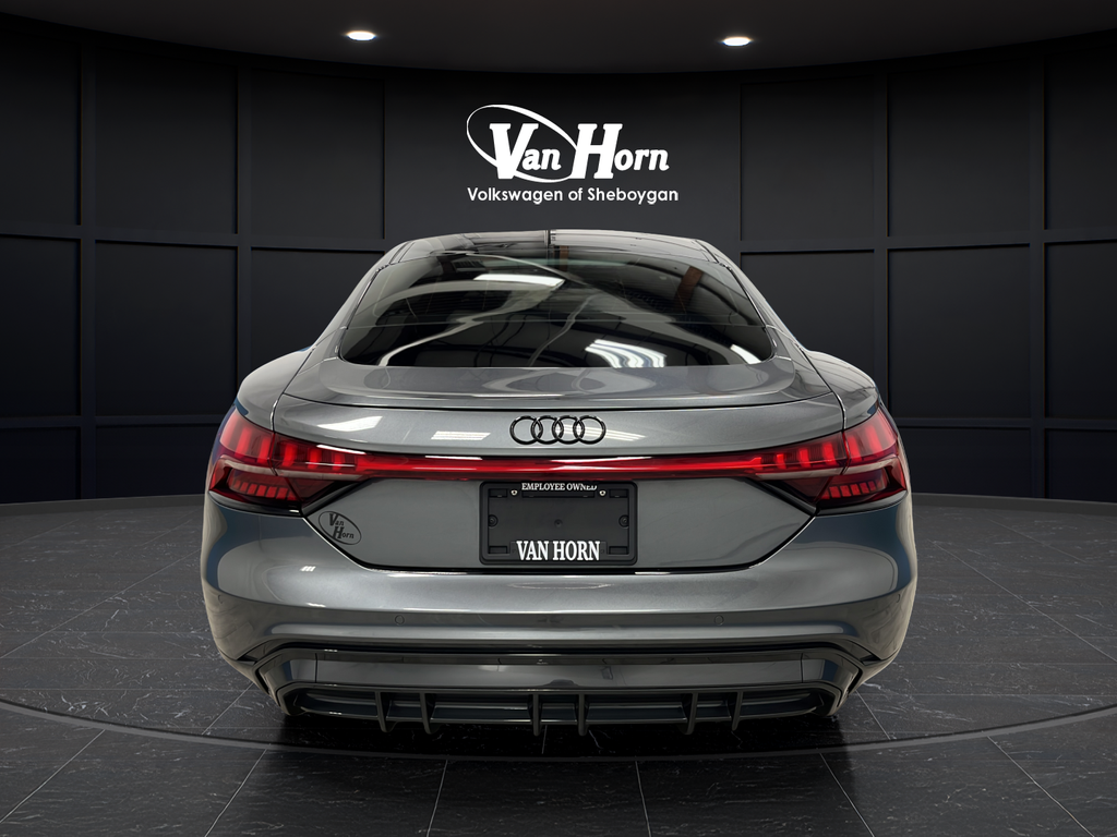 2024 Audi e-tron GT Premium Plus quattro