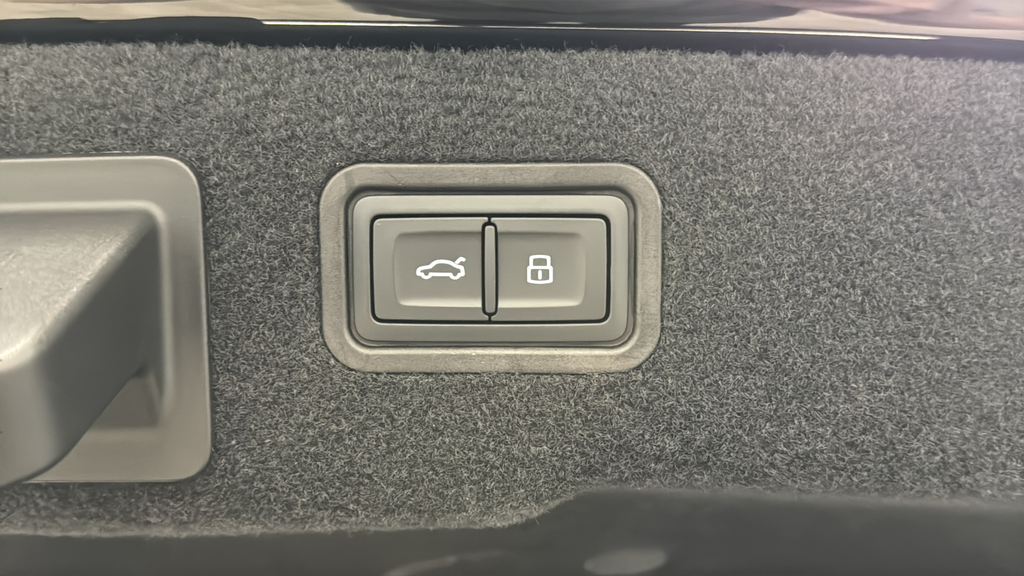 2024 Audi A8 L 55 quattro