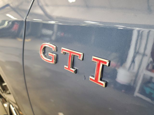 2025 Volkswagen Golf GTI 2.0T SE