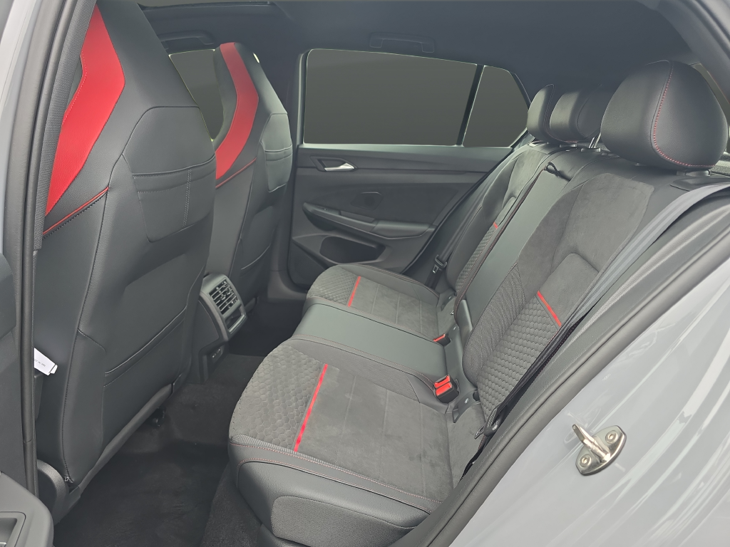 2026 Volkswagen Golf GTI SE