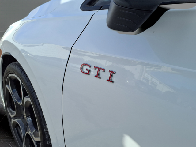 2026 Volkswagen Golf GTI 2.0T Autobahn